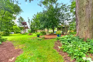 1045 Highland Ave, Harmony Township, PA 15003 - Photo 18