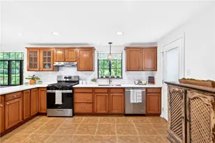 1045 Highland Ave, Harmony Township, PA 15003 - Photo 6