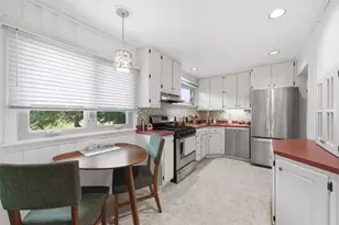 2604 Milford Dr, Bethel Park, PA 15102 - Photo 6