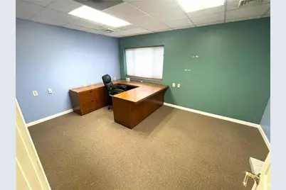 1227 Sunset Drive, Center Township, PA 16001 - Photo 6