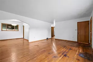 111 Hickory Dr, Chippewa Township, PA 15010 - Photo 6