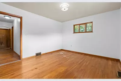 111 Hickory Dr, Chippewa Township, PA 15010 - Photo 24