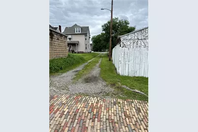 376 Vermont Ave, Rochester, PA 15074 - Photo 28