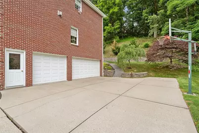 109 Radcliff Dr, Ross Twp, PA 15237 - Photo 36