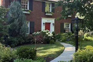 420 Morrison Dr, Pittsburgh, PA 15216 - Photo 2