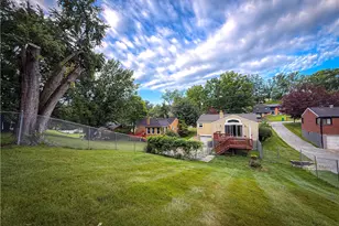 951 Logan Rd, Bethel Park, PA 15102 - Photo 32