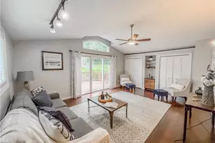 951 Logan Rd, Bethel Park, PA 15102 - Photo 14