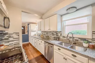 951 Logan Rd, Bethel Park, PA 15102 - Photo 8