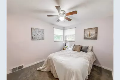 951 Logan Rd, Bethel Park, PA 15102 - Photo 22