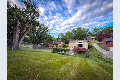 951 Logan Rd, Bethel Park, PA 15102 - Photo 34