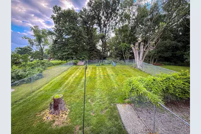 951 Logan Rd, Bethel Park, PA 15102 - Photo 36