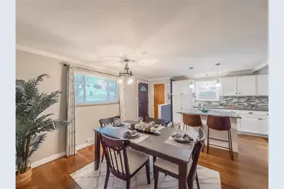 951 Logan Rd, Bethel Park, PA 15102 - Photo 4