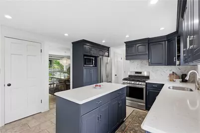 1873 Tilton Dr, Pittsburgh, PA 15241 - Photo 10