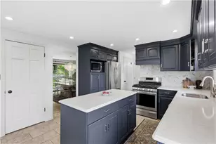1873 Tilton Dr, Pittsburgh, PA 15241 - Photo 10