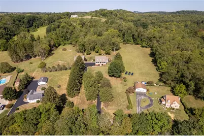 959 Bentleyville Rd, Fallowfield, PA 15022 - Photo 4