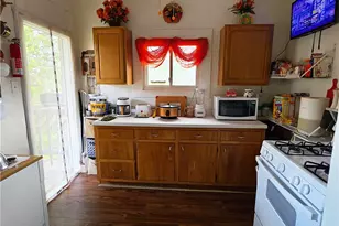 315/315 5 N 3rd St, Jeannette, PA 15644 - Photo 6