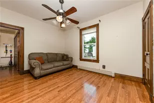 225 E Pine St, Grove City Boro, PA 16127 - Photo 14
