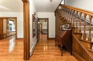 225 E Pine St, Grove City Boro, PA 16127 - Photo 12