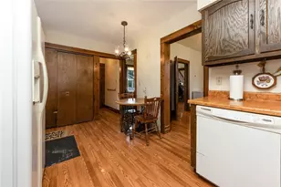 225 E Pine St, Grove City Boro, PA 16127 - Photo 22