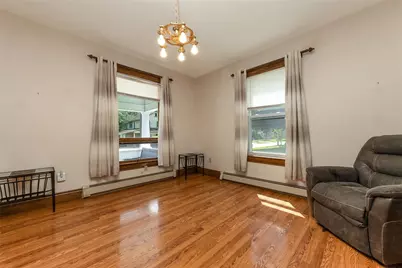 225 E Pine St, Grove City Boro, PA 16127 - Photo 18