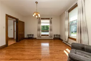 225 E Pine St, Grove City Boro, PA 16127 - Photo 18