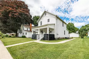 225 E Pine St, Grove City Boro, PA 16127 - Photo 2