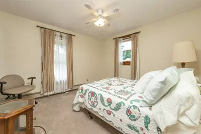 225 E Pine St, Grove City Boro, PA 16127 - Photo 28