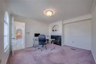 219 Waterford Dr, McKees Rocks, PA 15136 - Photo 6