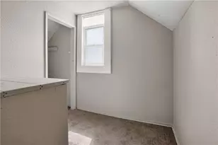 2137 Village Dr, Pittsburgh, PA 15221 - Photo 30