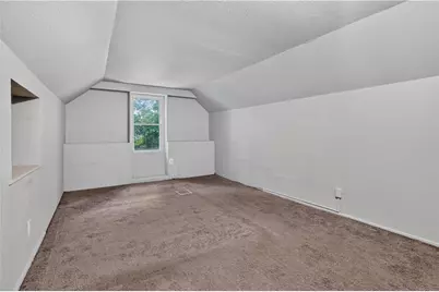 2137 Village Dr, Pittsburgh, PA 15221 - Photo 32