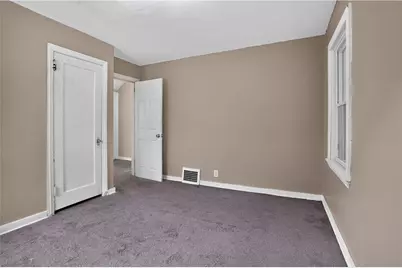 2137 Village Dr, Pittsburgh, PA 15221 - Photo 24