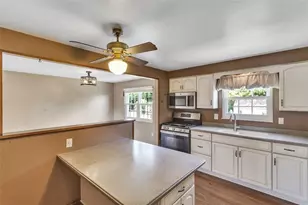 668 Edward Dr, Carnegie, PA 15106 - Photo 14