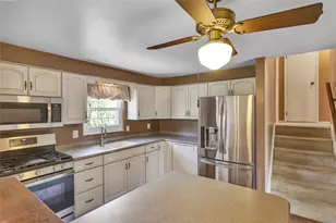 668 Edward Dr, Carnegie, PA 15106 - Photo 14