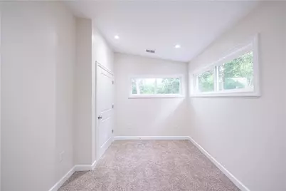 1165 Kings Ln, Coraopolis, PA 15108 - Photo 24
