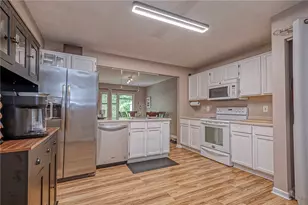 1001 Chelsea Dr, North Fayette, PA 15126 - Photo 10