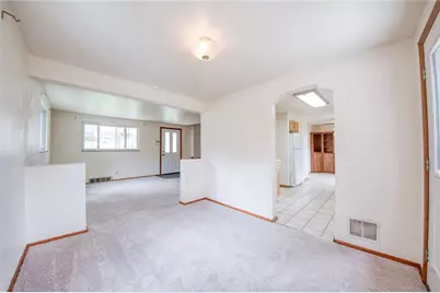 660 Valemont Dr, Verona, PA 15147 - Photo 6