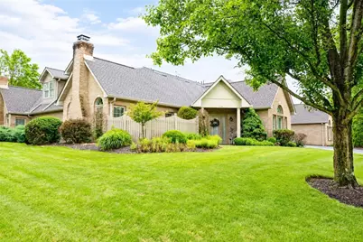 110 Evergreen Dr, Peters Township, PA 15317 - Photo 2