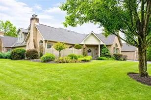 110 Evergreen Dr, Peters Township, PA 15317 - Photo 2