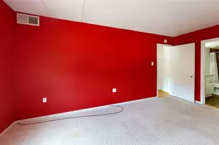 2120 Greentree Rd, Scott Township, PA 15220 - Photo 12