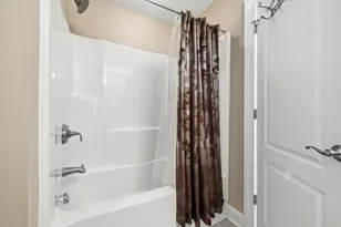 134 Green Commons Dr, Scott Township, PA 15243 - Photo 28