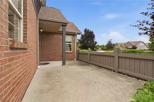 6380 Jefferson Pointe Cir, Jefferson Hills, PA 15025 - Photo 38