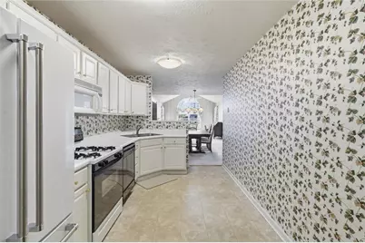 6380 Jefferson Pointe Cir, Jefferson Hills, PA 15025 - Photo 12