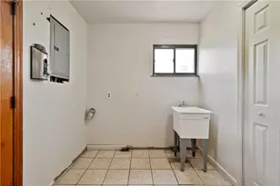211 E South St, Carmichaels-Cumberland, PA 15320 - Photo 18