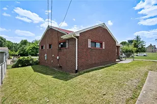 211 E South St, Carmichaels-Cumberland, PA 15320 - Photo 2