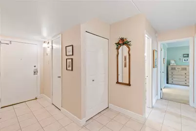 2120 Greentree #408E, Scott Township, PA 15220 - Photo 12