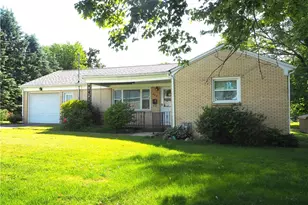 309 Beechwood Ave, Farrell, PA 16121 - Photo 1
