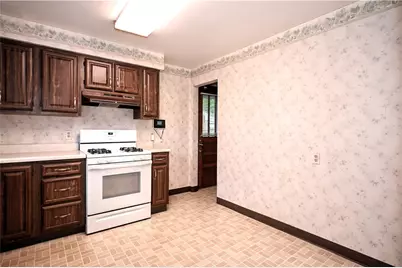 2105 Ridge Rd, Elizabeth Twp/Boro, PA 15135 - Photo 12