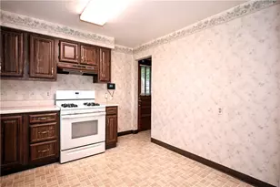 2105 Ridge Rd, Elizabeth Twp/Boro, PA 15135 - Photo 12