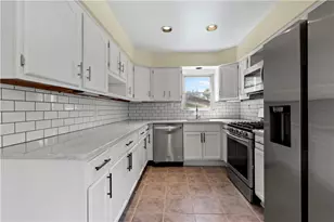 403 Louann St, Pittsburgh, PA 15223 - Photo 6