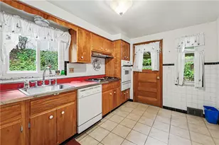 104 Longmount Dr, Ross Twp, PA 15214 - Photo 10